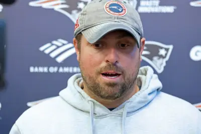 Inside the unusual, rapid rise of Zak Kuhr, the Patriots’ new defensive play-caller