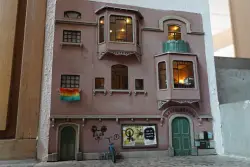 Mini creations by Swedish artists ‘Anonymouse,’ dubbed ‘Banksy Mouse,’ go from street to museum
