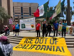 El Cajon residents take to streets to support immigrants