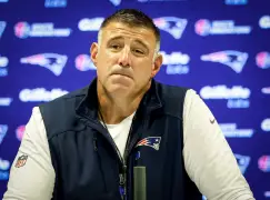 Patriots coach Mike Vrabel reacts to facing Titans for first time since firing